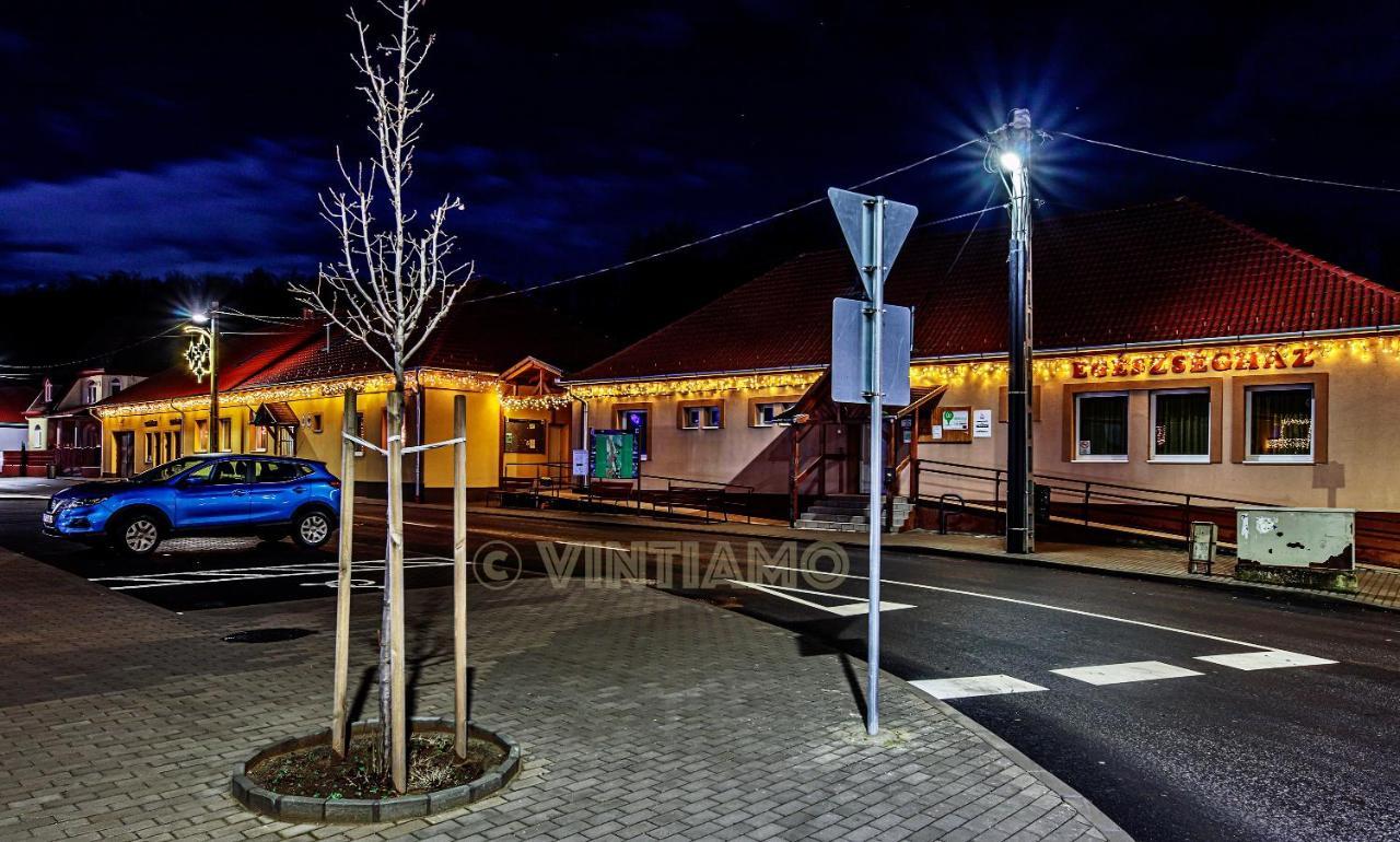 Vintiamo Apartmanok Egerszalók Exterior foto